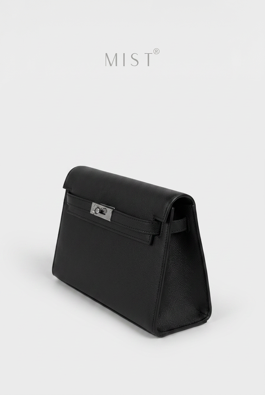 Chris – Black