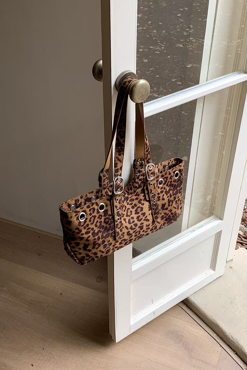 Savanah Suede – Leopard