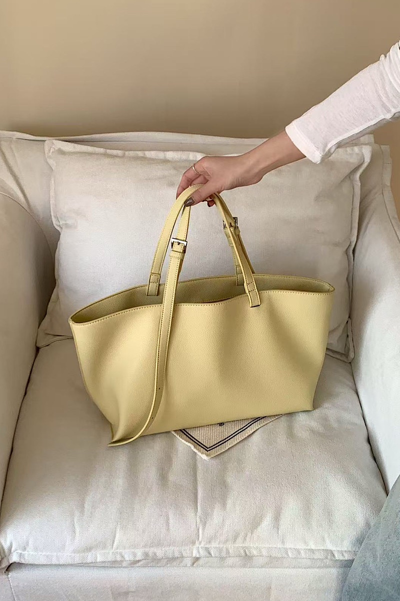 Iris – Butter Yellow