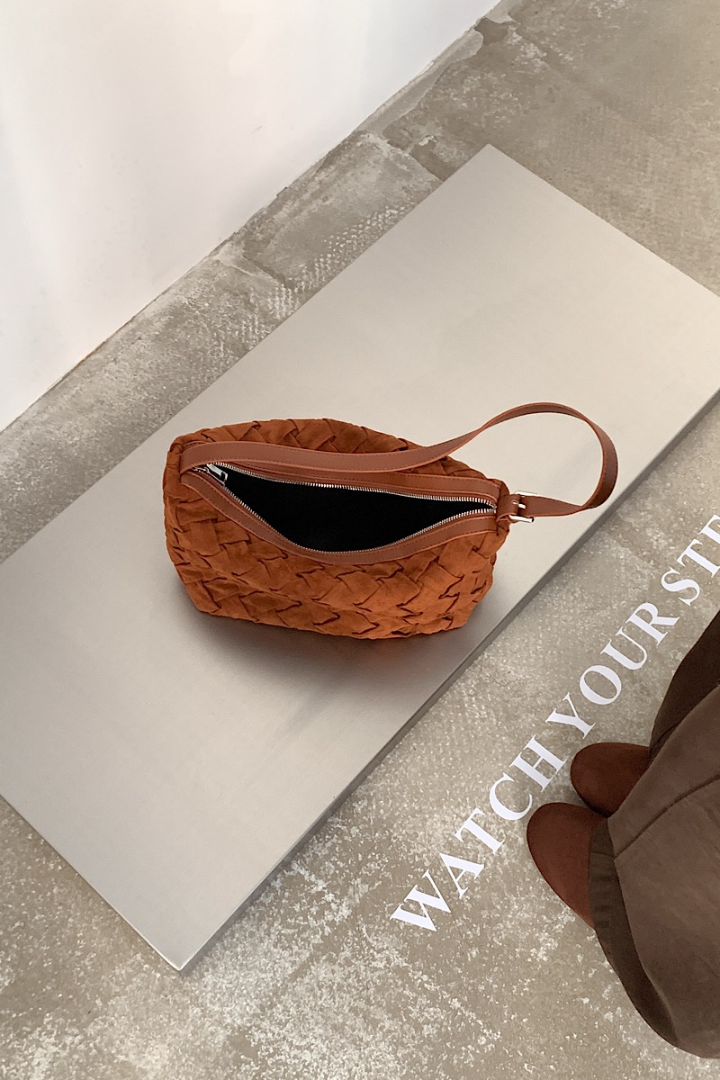 The Knot Suede – Camel