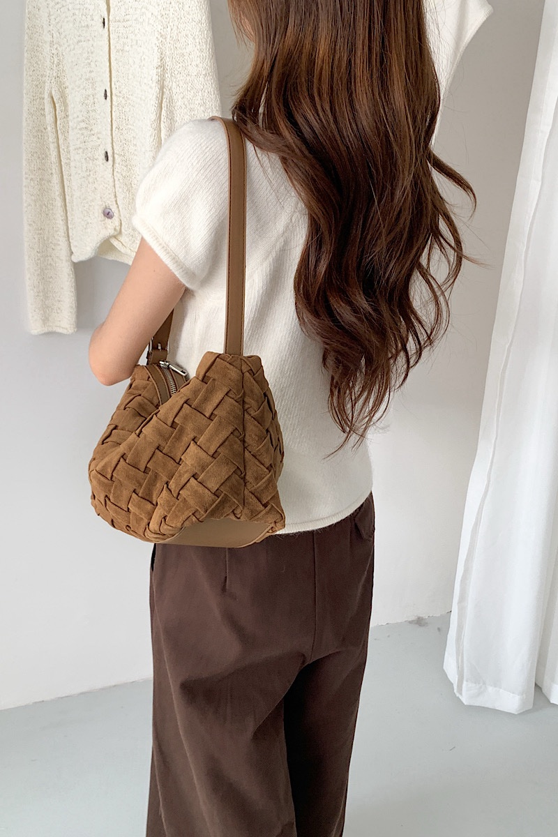 The Knot Suede – Nude