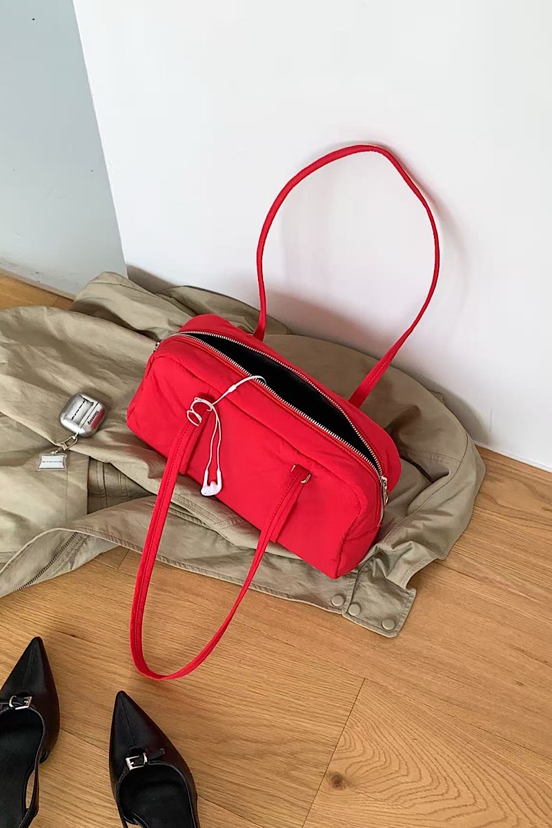 Juno – Red