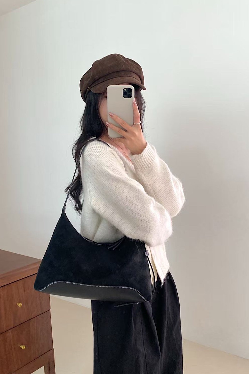 Sylvie Suede – Black