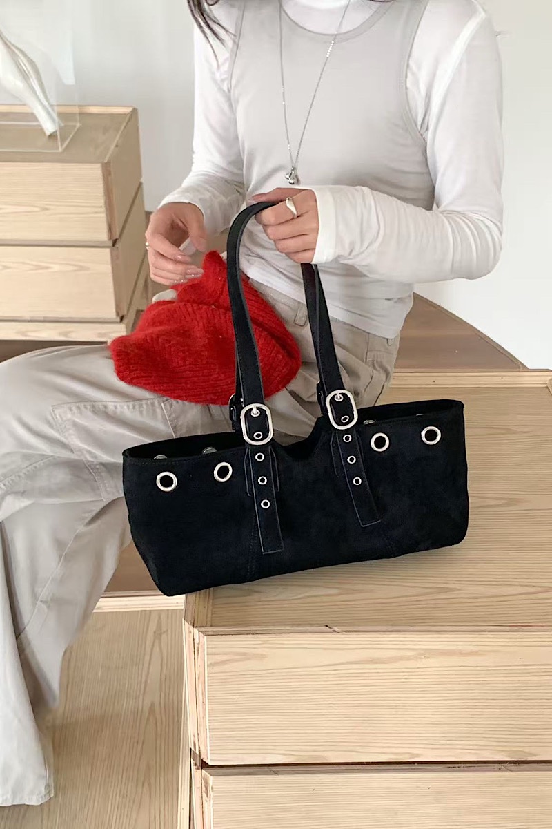 Savanah Suede - Black