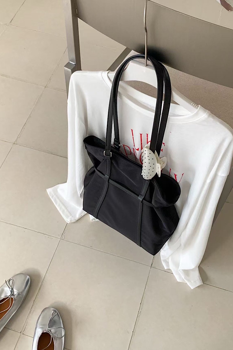 Alina – Black
