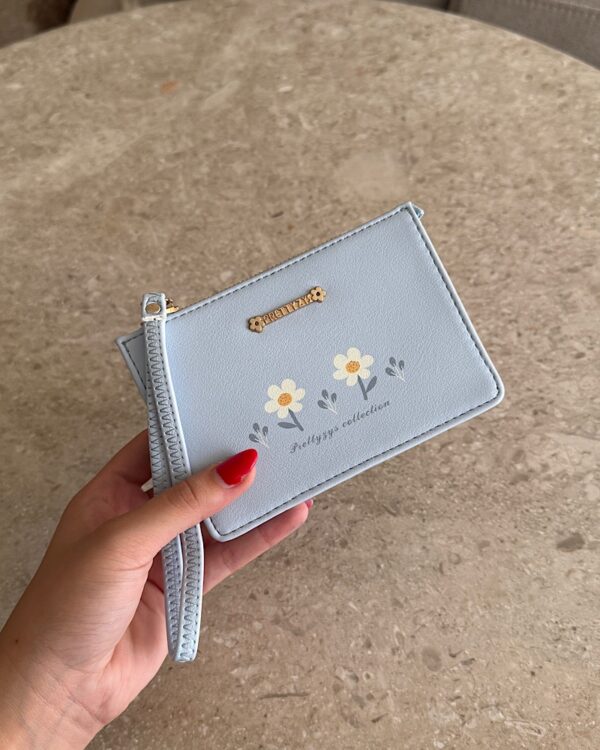 Daisy baby blue